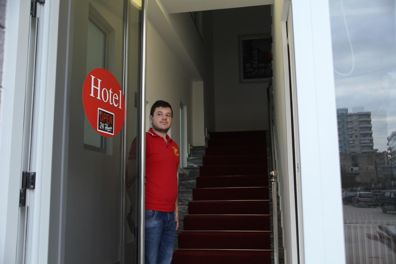 Fjortes Hotel Вльора Екстер'єр фото